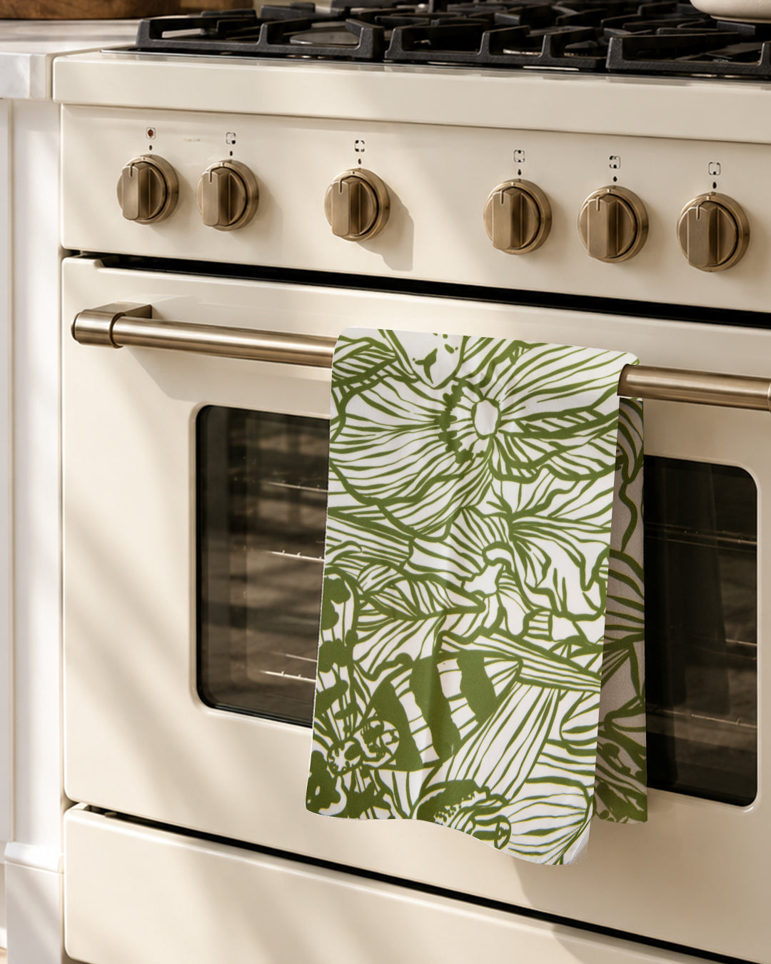 Frogs & Flowers Green Tea Towel