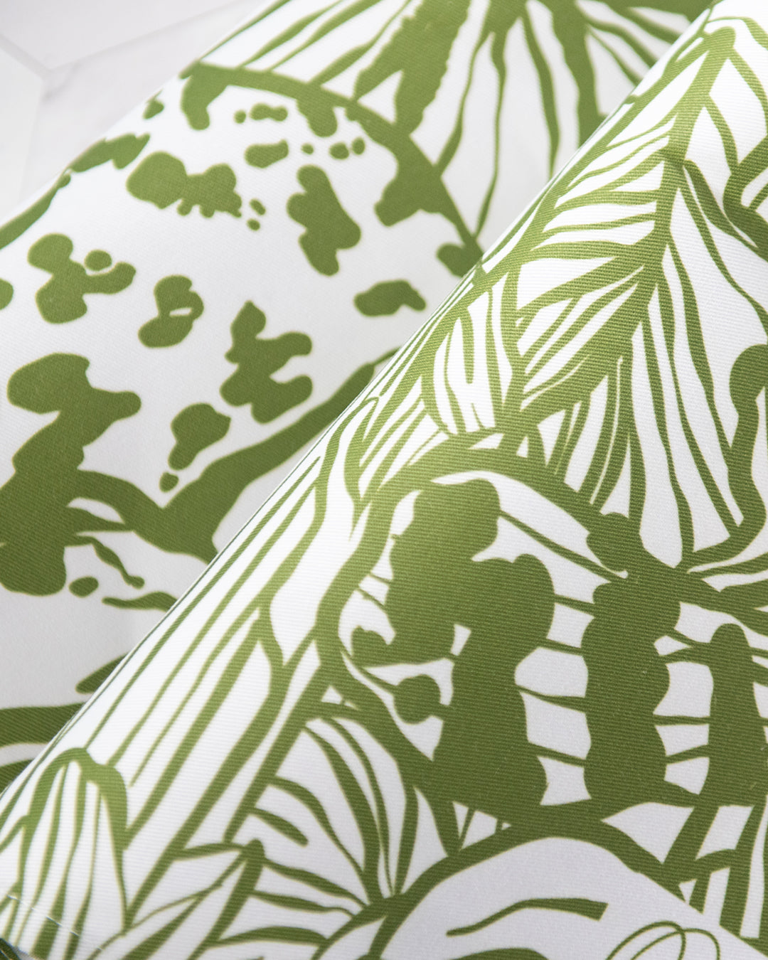 Frogs & Flowers Green Tea Towel